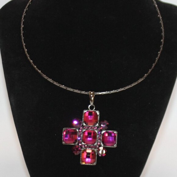 NWOT Aurora Borealis Chocker Necklace - Picture 5 of 7